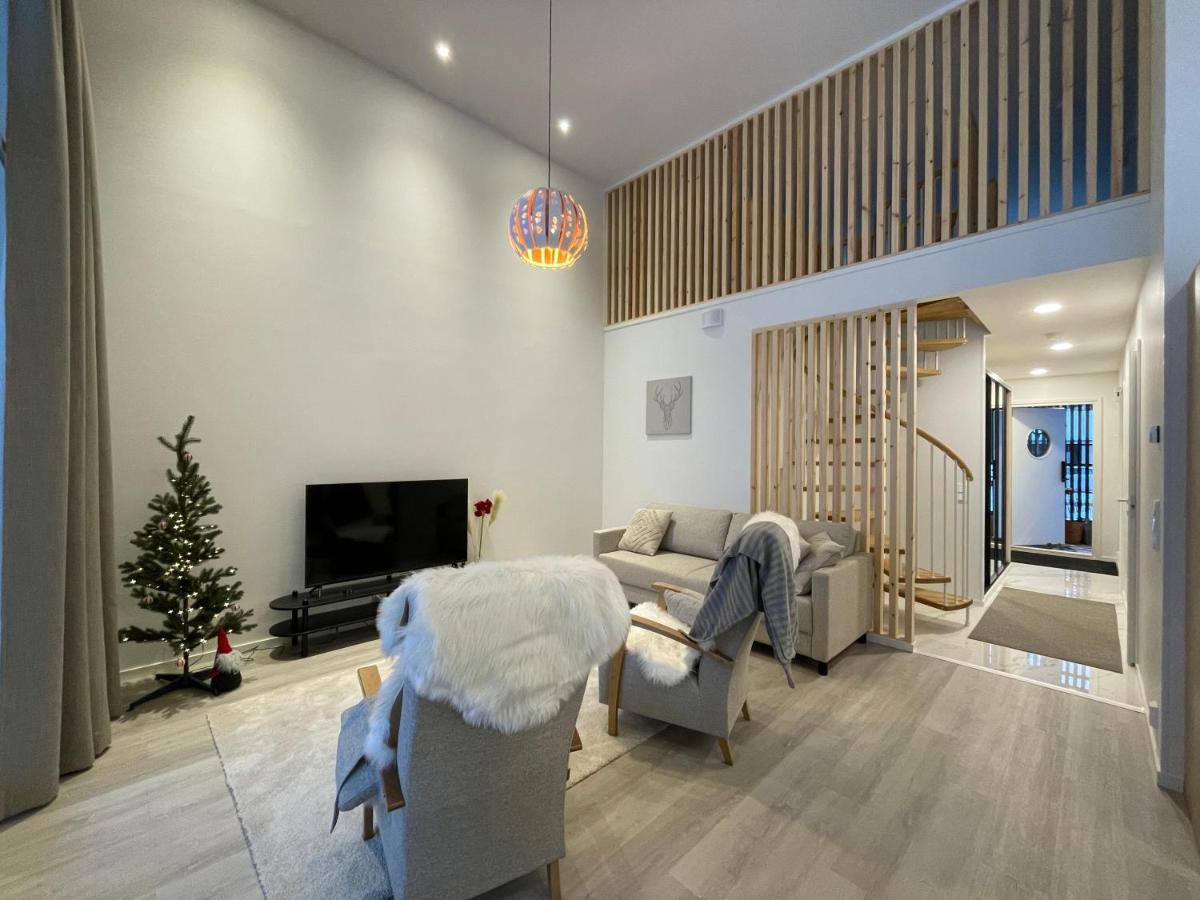 Апартаменти Nordic Wooden House Рованіемі Екстер'єр фото